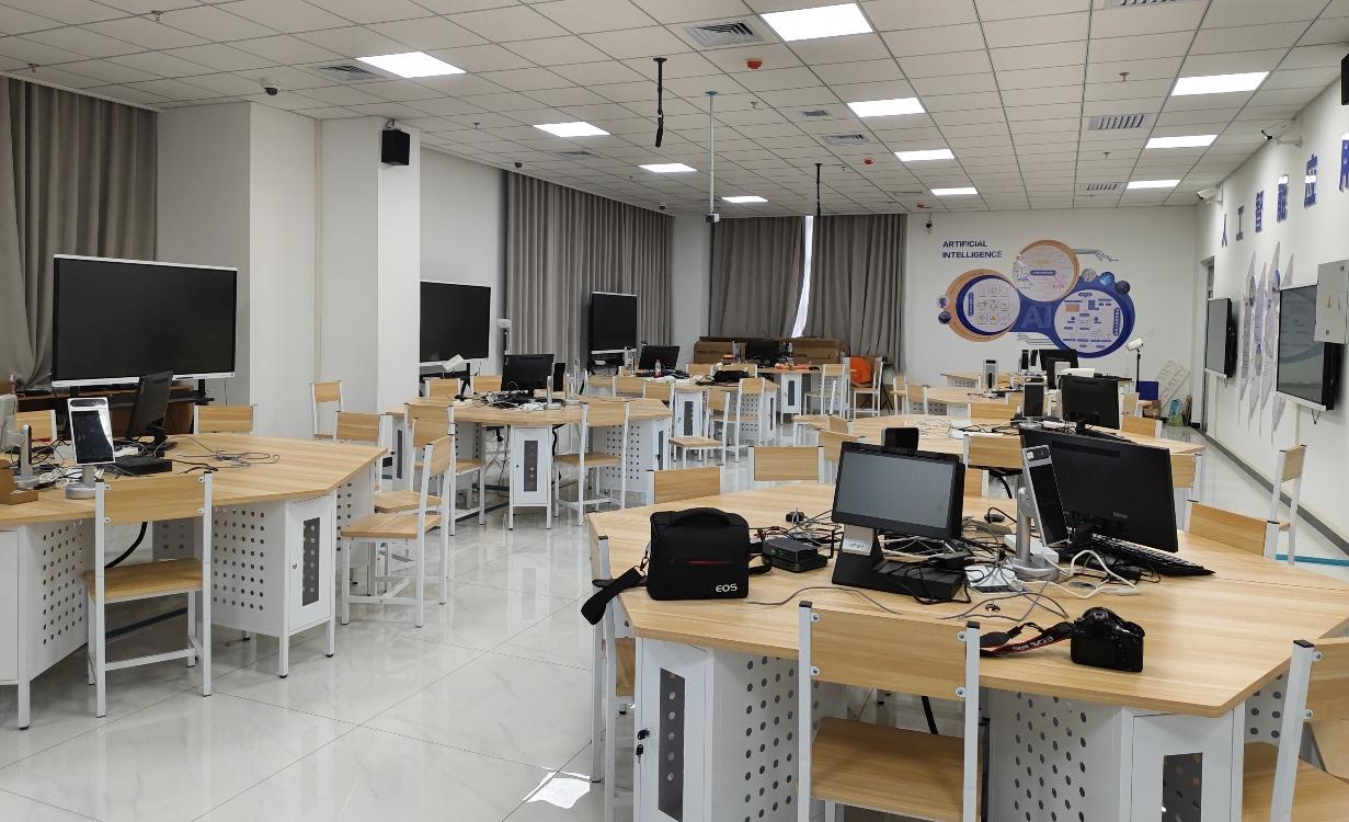 人工智能应用开发实验教学软件技术开发 架构、实践与展望